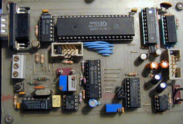 lab48_board.JPG (75683 bytes)